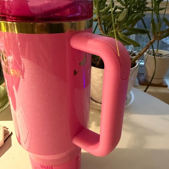 Stanley Vibrant Pink Tumbler with Gold Accent - Wicked- Glinda - Picture 2 of 3